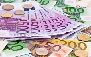 نرخ رسمی یورو و پوند افزایش یافت
