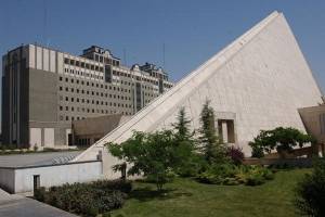 بررسی اولویتهای اقتصادی مجلس یازدهم با حضور جمعی از اقتصاددان
