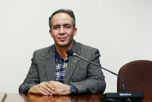 وزارت صمت و نفت ترمز ارز را بكشند