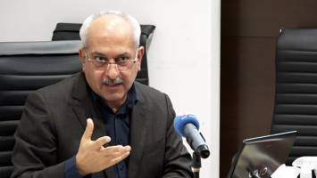 بهبود روابط دیپلماتیک و انضباط مالی، 2 اولویت دولت برای گشایش اقتصادی باشد