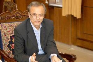 کاغذبازی اداری در مسیر تولید نوعی مافیاست