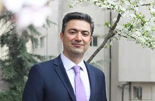 نيروهاي نخبه اقتصادي را فراري داديم