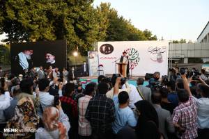 حضور سید ابراهیم‌ رئیسی در جمع فرهنگیان