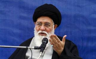 علم‌الهدی: می گویند حرم شلوغ است؛ مگر مترو، اتوبوس و ون‌ها شلوغ نیست؟