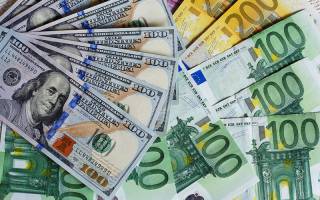 دلار در معاملات امروز چقدر قیمت خورد؟ | جدیدترین نرخ دلار و یورو در ۷ دی ۱۴۰۰