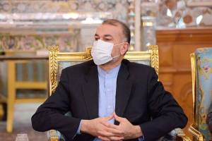 در موضوعات مذاکرات وین با همسایگانمان مشورت می‌کنیم