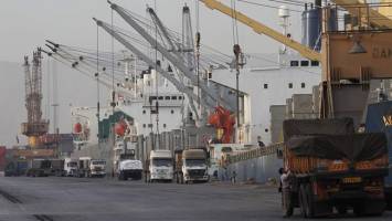 ورود ۲۸۹ کشتی کالای اساسی به بنادر ایران