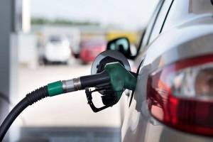 نماینده مجلس: قیمت بنزین در سال ۱۴۰۱ افزایش پیدا نمی‌کند