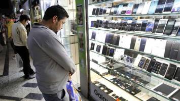 واردات گوشی تلفن همراه از کالاهای اساسی سبقت گرفت