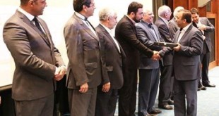 اهداءتندیس مدیرشایسته ملی به مهراقتصاد
