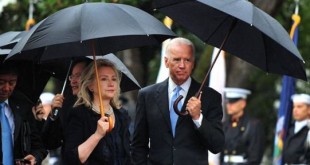 اوباما میان بایدن و کلینتون یکی را تایید می‌کند