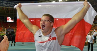 قهرمان پرتاب چکش جهان مدال طلایش را جای کرایه تاکسی داد!