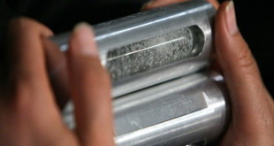 انتقال اورانیوم با غنای پایین ایران به روسیه تا مارس ۲۰۱۶