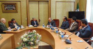 استقبال وزیر اقتصاد از ارائه راهکارهای خروج از رکود توسط خانه اقتصاد ایران