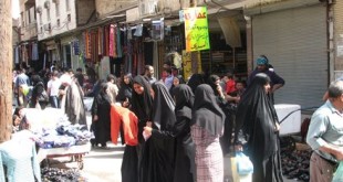 عرضه مواد غذایی ته‌لنجی در بازار اهواز