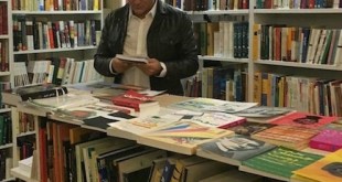 محمدرضا گلزار هم کتابگردی کرد!