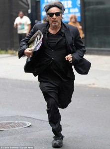 2E38BEA300000578-3309836-Flee_of_love_Al_Pacino_sprinted_away_after_being_asked_for_an_au-m-1_1447055990944