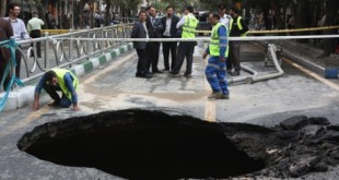 نشست زمین در خیابان ولیعصر