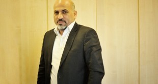 ثابت ماندن نرخ ارز برخلاف نظريه اقتصاد مقاومتي است